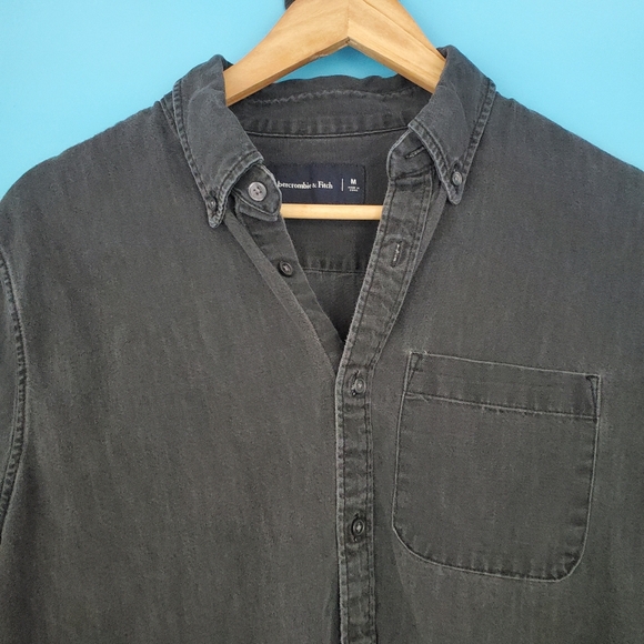 Abercrombie & Fitch Medium Black Denim Button Down Shirts - Picture 2 of 6